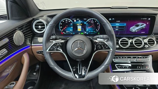 Mercedes-Benz E-Class W213 2022 Белый из Кореи, фото 4