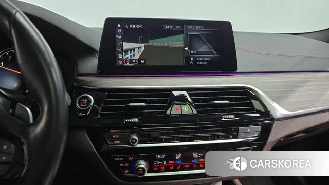 BMW 5 Series (G30) 2018 Белый из Кореи, фото 4