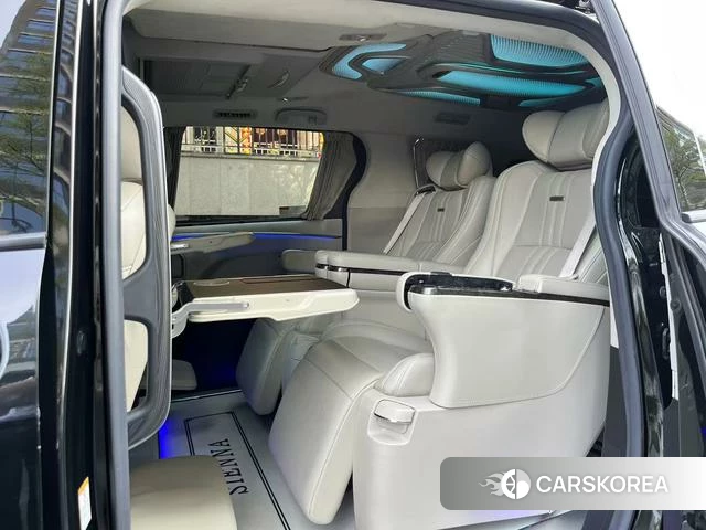 Toyota Saina 2023 Черный из Китая, фото 4