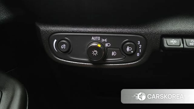 Chevrolet (GM Daewoo) Trailblazer 2022 Белый из Кореи, фото 4