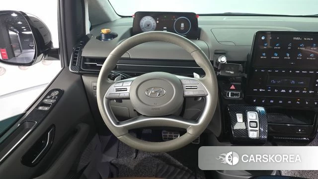 Hyundai Staria 2023 Белый из Кореи, фото 4