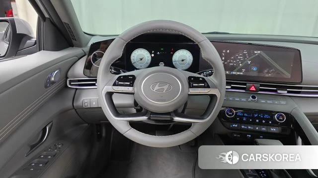 Hyundai The New Avante (CN7) 2023 Серебристо-серый из Кореи, фото 4