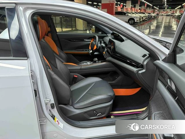Chang'an UNI-V 2022 Серебристо-серый из Китая, фото 4