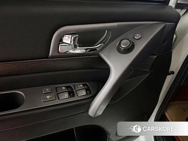 Ssangyong Korando Turismo 2019 Белый из Кореи, фото 4