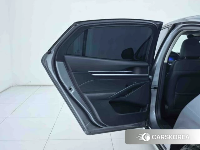 Ford Mondeo 2025 Серебристо-серый из Китая, фото 4