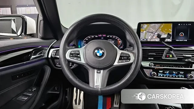 BMW 5 Series (G30) 2021 Белый из Кореи, фото 4