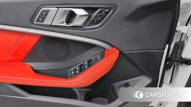 BMW 1 Series (F40) 2021 Белый из Кореи, фото 4