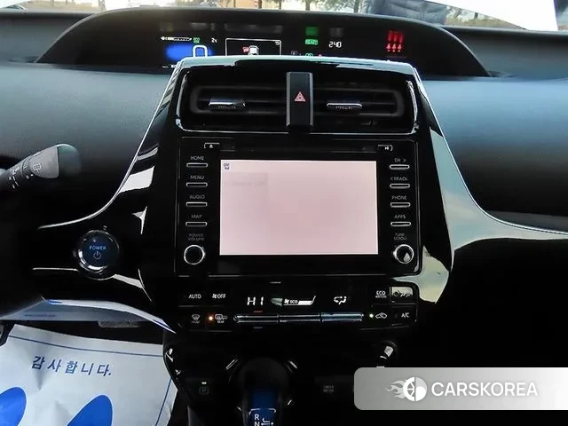 Toyota Prius 4th Generation 2020 Белый из Кореи, фото 4