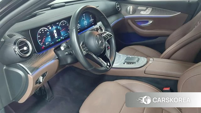 Mercedes-Benz E-Class W213 2023 Черный из Кореи, фото 4