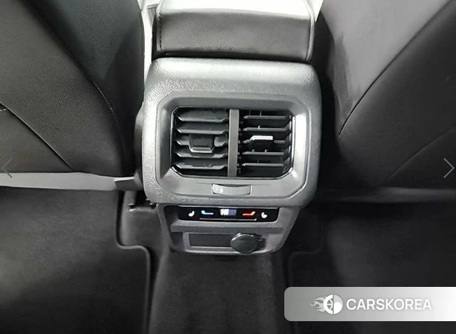 Volkswagen Tiguan second Generation 2022 Белый из Кореи, фото 4