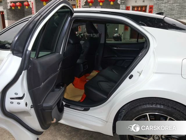 Toyota Camry 2022 Белый из Китая, фото 4