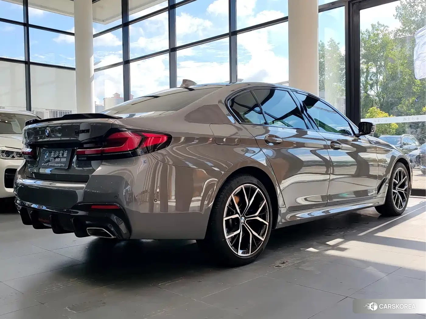 BMW 5 series 2022 Silver/gray из Китая, фото 4