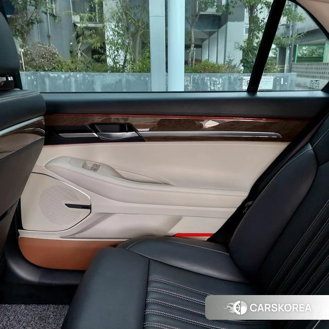 Genesis G90 2021 Серебристо-серый из Кореи, фото 4