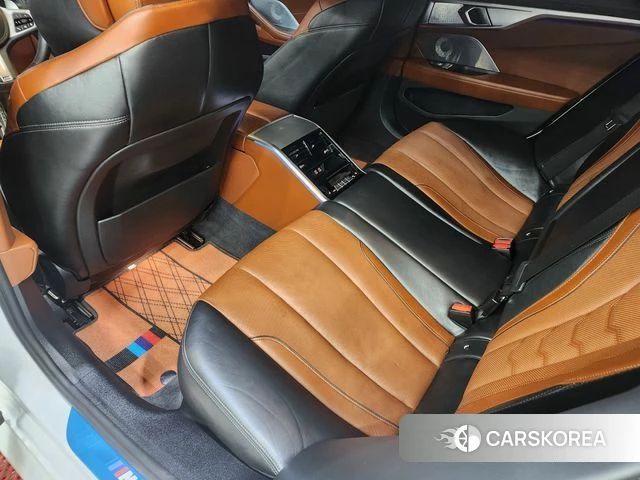 BMW 8 Series (G15) 2021 Белый из Кореи, фото 4