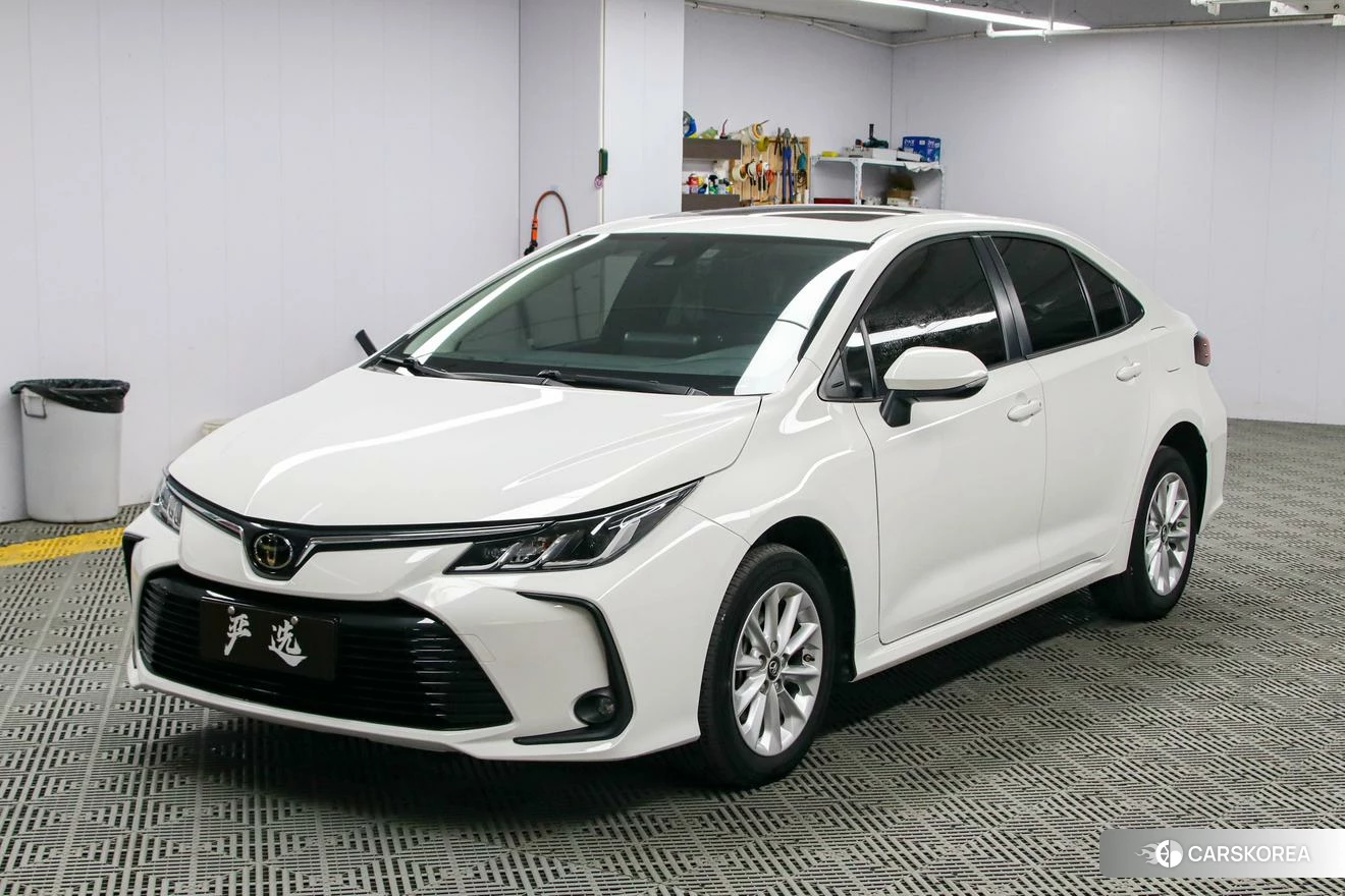 Toyota Corolla 2021 Белый из Китая, фото 4