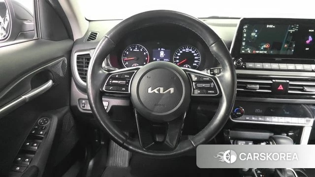 Kia Seltos 2022 Серый из Кореи, фото 4