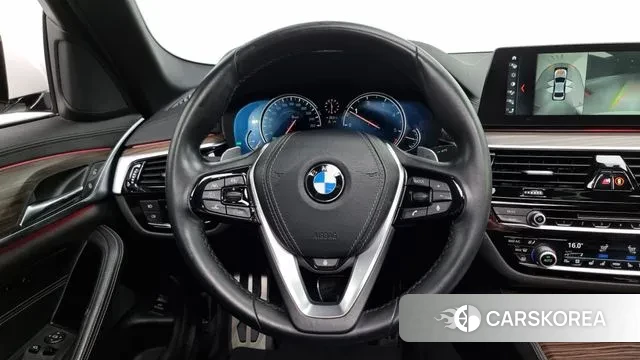 BMW 5 Series (G30) 2018 Белый из Кореи, фото 4