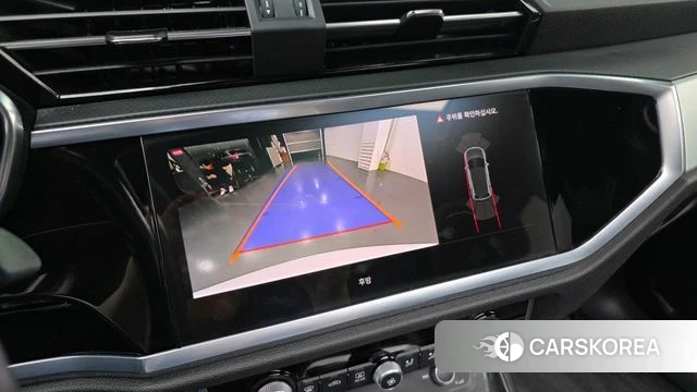 Audi Q3 (F3) 2023 Белый из Кореи, фото 4