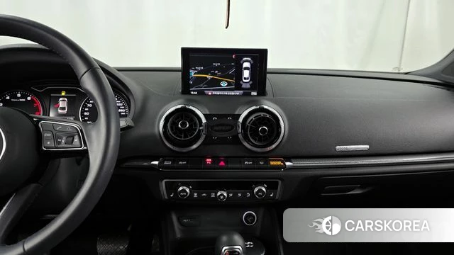 Audi New A3 2018 Черный из Кореи, фото 4