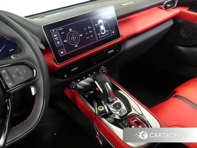 Lotus Emira 2024 Белый из Кореи, фото 4