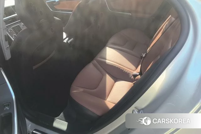 Volvo S60 2019 Серебристо-серый из Китая, фото 4
