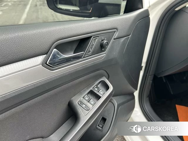 Volkswagen Lingdu 2019 Белый из Китая, фото 4