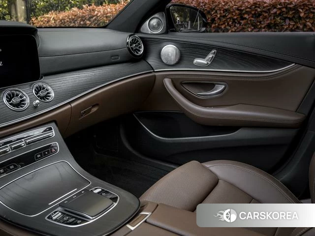 Mercedes-Benz E-class 2022 Черный из Китая, фото 4