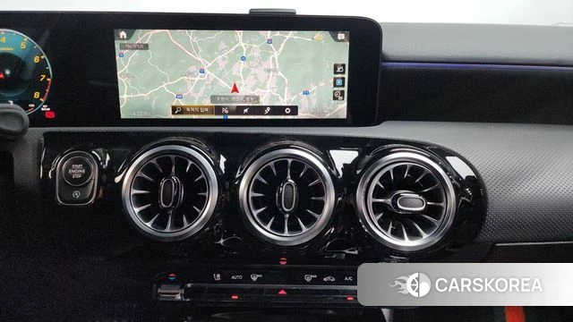 Mercedes-Benz A-Class W177 2021 Белый из Кореи, фото 4