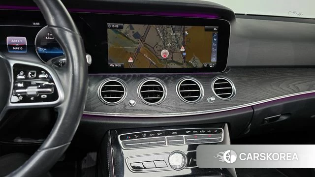 Mercedes-Benz E-Class W213 2018 Белый из Кореи, фото 4
