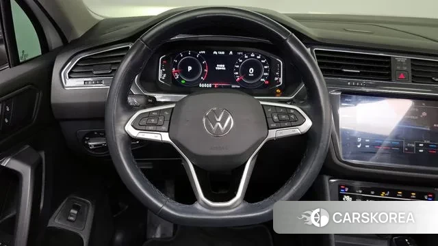 Volkswagen Tiguan Allspace 2022 Белый из Кореи, фото 4