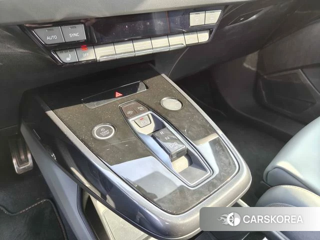 Audi Q4 e-tron 2024 Темно-серый из Китая, фото 4