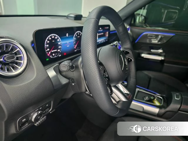 Mercedes-Benz GLB-Class X247 2025 Белый из Кореи, фото 4