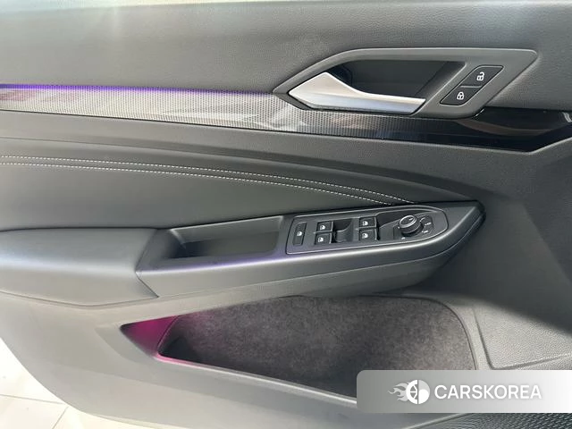 Volkswagen Golf 2023 Белый из Китая, фото 4