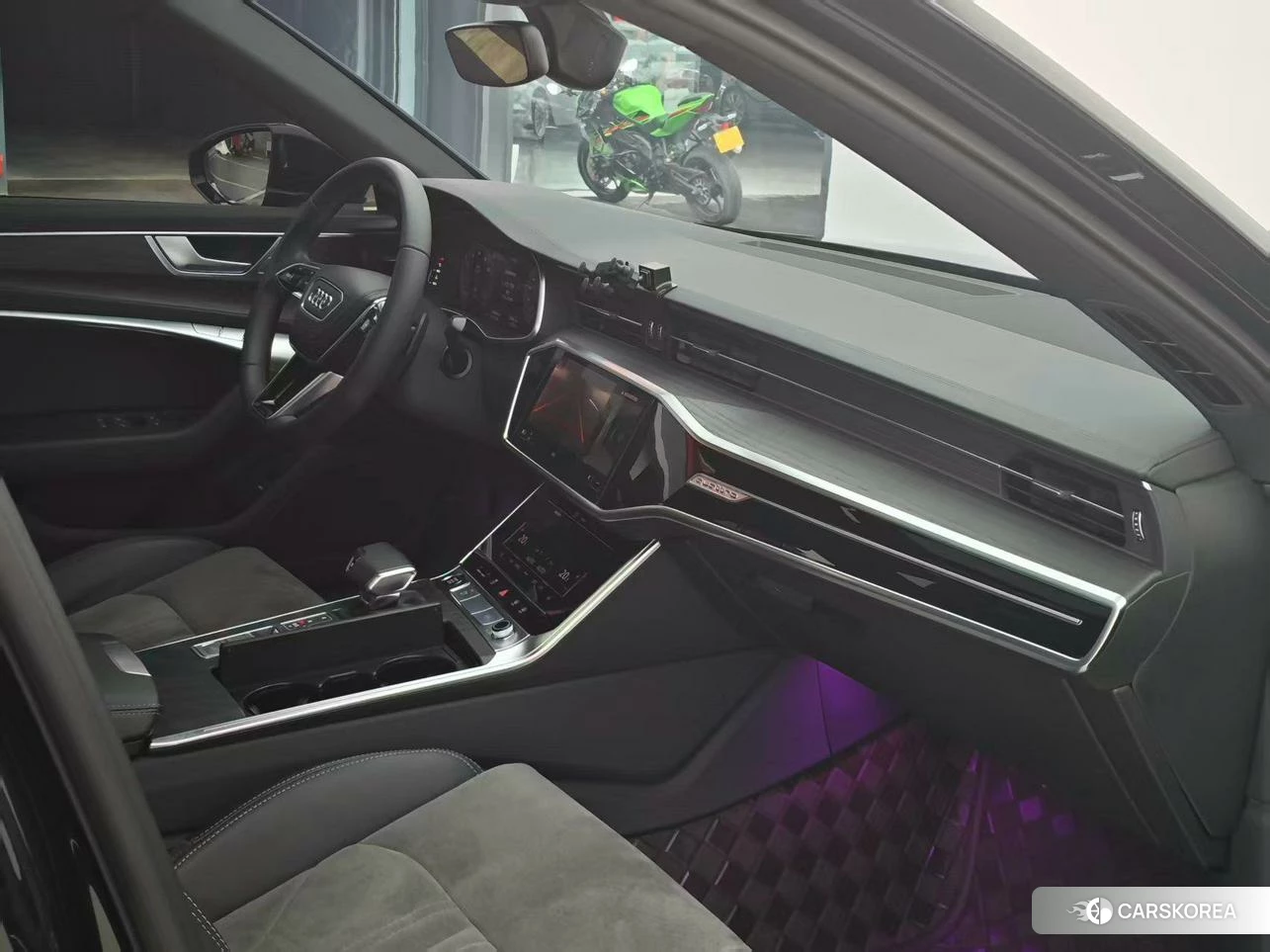 Audi A6L 2022 Черный из Китая, фото 4