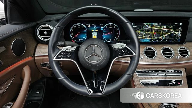 Mercedes-Benz E-Class W213 2022 Белый из Кореи, фото 4