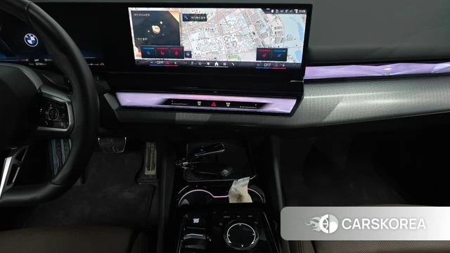 BMW 5 Series (G60) 2023 Черный из Кореи, фото 4