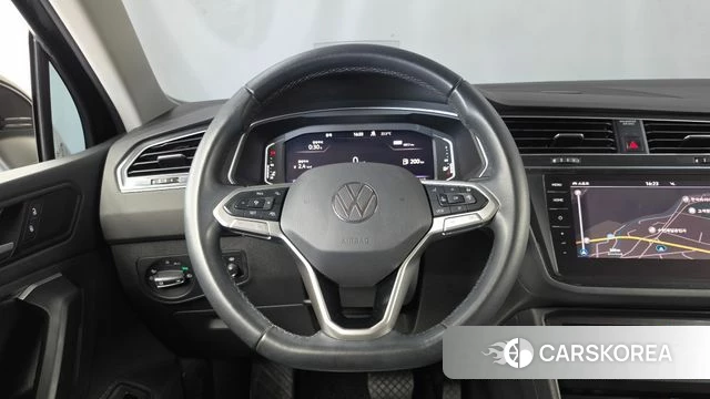 Volkswagen Tiguan second Generation 2022 Черный из Кореи, фото 4