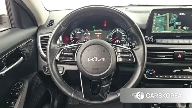 Kia Seltos 2022 Белый из Кореи, фото 4