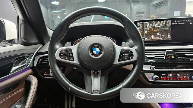 BMW 5 Series (G30) 2022 Белый из Кореи, фото 4