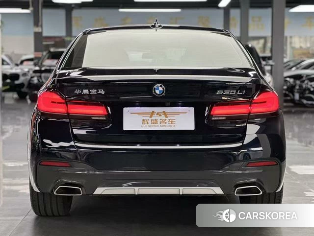 BMW 5 series 2023 Черный из Китая, фото 4
