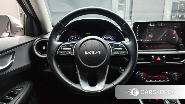 Kia The New K3 2nd generation 2022 Белый из Кореи, фото 4