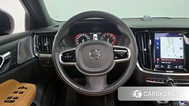 Volvo V60 Cross-Country 2nd Generation 2019 Черный из Кореи, фото 4