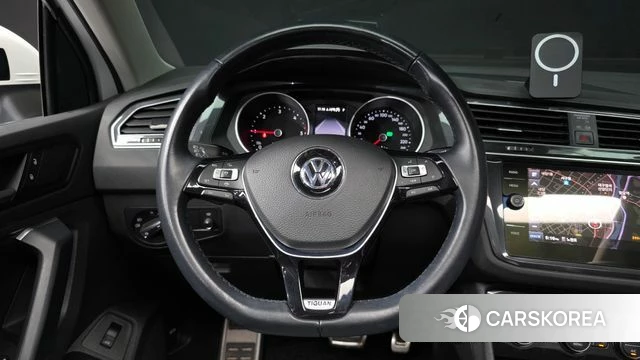 Volkswagen Tiguan second Generation 2020 Белый из Кореи, фото 4