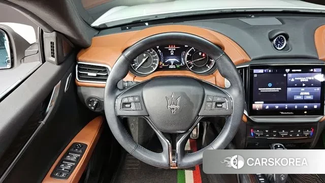 Maserati Ghibli 2022 Белый из Кореи, фото 4