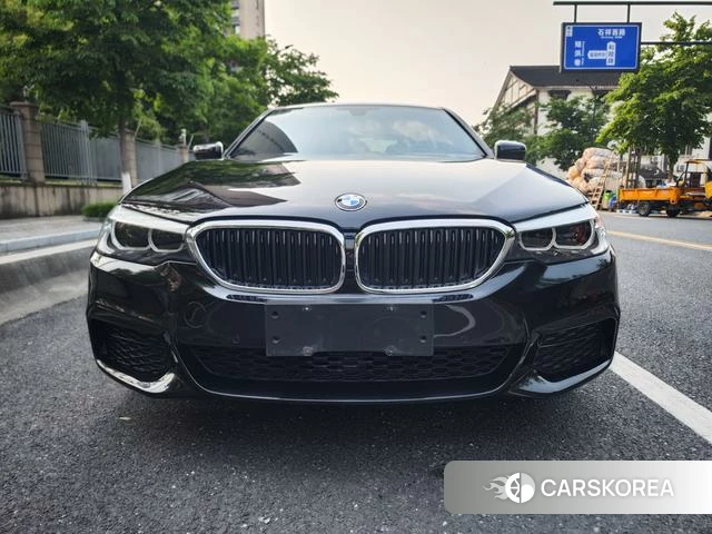 BMW 5 series 2020 Черный из Китая, фото 4