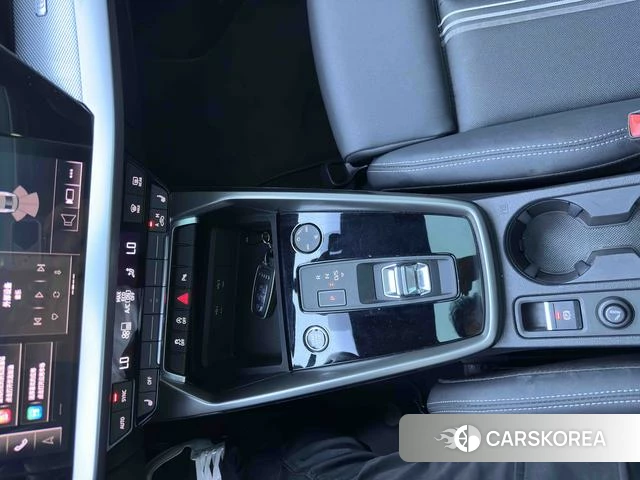 Audi A3 2023 Серебристо-серый из Китая, фото 4