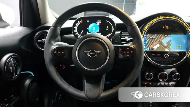 Mini Cooper 2023 Цвет галактики из Кореи, фото 4