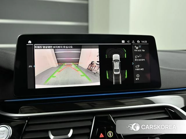 BMW 5 Series (G30) 2022 Белый из Кореи, фото 4