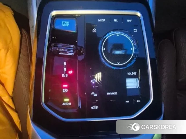 BMW i7 (G70) 2023 Белый из Кореи, фото 4