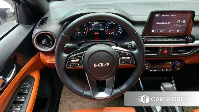 Kia The New K3 2nd generation 2023 Белый из Кореи, фото 4